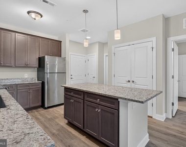 63 E Main Street - Photo Thumbnail 5