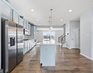 6906 Stoddert Lane - Photo Thumbnail 10