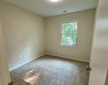 352 Harry S Truman Drive - Photo Thumbnail 10
