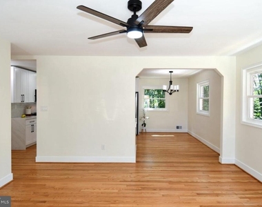 4008 Adams Drive - Photo Thumbnail 6
