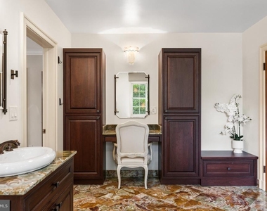 204 Primrose Street - Photo Thumbnail 15