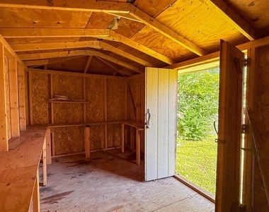 4709 Arbutus Avenue - Photo Thumbnail 9
