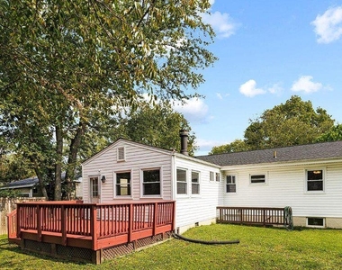 4709 Arbutus Avenue - Photo Thumbnail 5