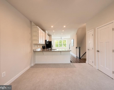 7513 Bharat Way - Photo Thumbnail 11