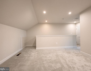 7513 Bharat Way - Photo Thumbnail 31