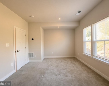 7513 Bharat Way - Photo Thumbnail 28