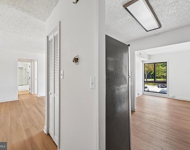 5911 Tamar Drive - Photo Thumbnail 7