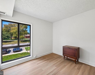 5911 Tamar Drive - Photo Thumbnail 13