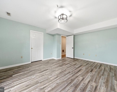 7130 Oberlin Circle - Photo Thumbnail 4