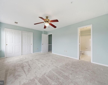 7130 Oberlin Circle - Photo Thumbnail 20