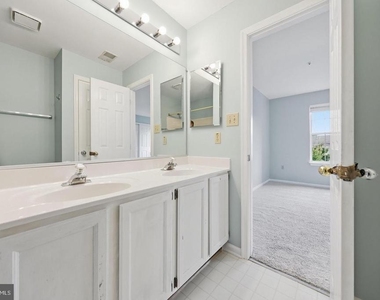 7130 Oberlin Circle - Photo Thumbnail 22