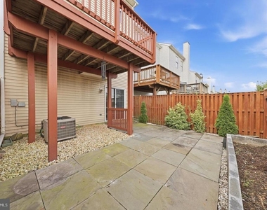 7130 Oberlin Circle - Photo Thumbnail 38