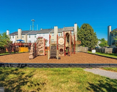 7130 Oberlin Circle - Photo Thumbnail 49