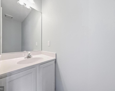 7130 Oberlin Circle - Photo Thumbnail 16