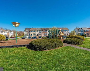 7130 Oberlin Circle - Photo Thumbnail 46