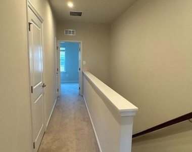 1448 Strahorn Road - Photo Thumbnail 23