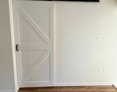 381 Volley Court - Photo Thumbnail 7
