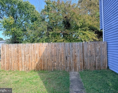 381 Volley Court - Photo Thumbnail 20