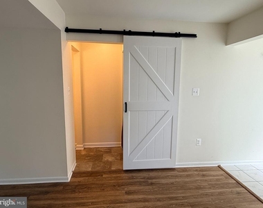 381 Volley Court - Photo Thumbnail 8