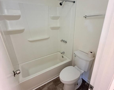 381 Volley Court - Photo Thumbnail 17
