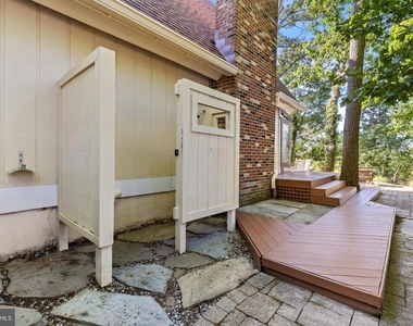 2915 South Court - Photo Thumbnail 22