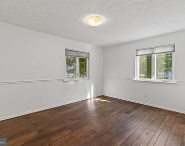 2915 South Court - Photo Thumbnail 16