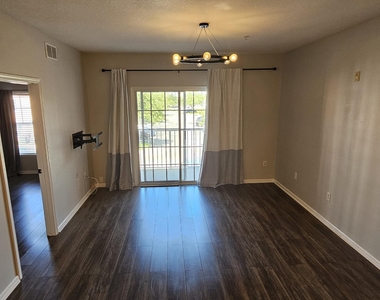 4935 Islamorada Lane - Photo Thumbnail 5