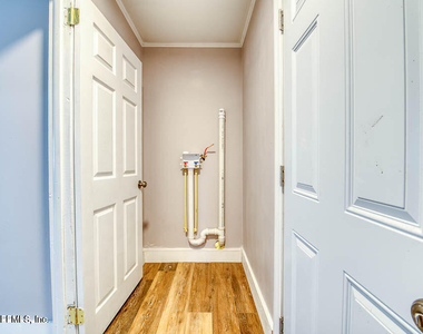 9157 3rd Avenue - Photo Thumbnail 3