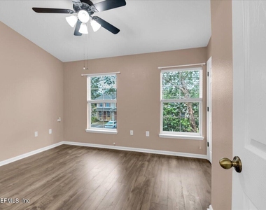 13002 Surfside Drive - Photo Thumbnail 21