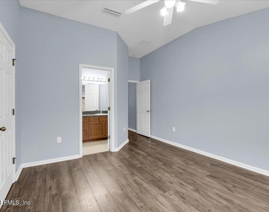 13002 Surfside Drive - Photo Thumbnail 16