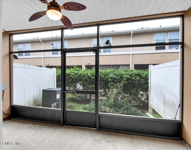 13002 Surfside Drive - Photo Thumbnail 11