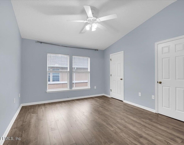13002 Surfside Drive - Photo Thumbnail 15