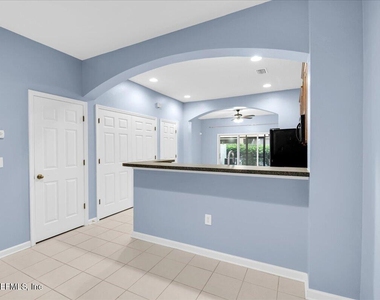 13002 Surfside Drive - Photo Thumbnail 5