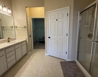 13364 Beach Boulevard - Photo Thumbnail 8
