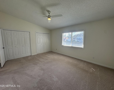 5400 Water Oak Lane - Photo Thumbnail 6