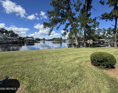 5400 Water Oak Lane - Photo Thumbnail 5