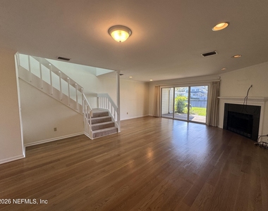5400 Water Oak Lane - Photo Thumbnail 17