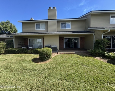 5400 Water Oak Lane - Photo Thumbnail 4