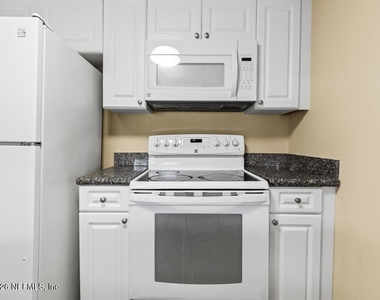 6550 Mission Court - Photo Thumbnail 12