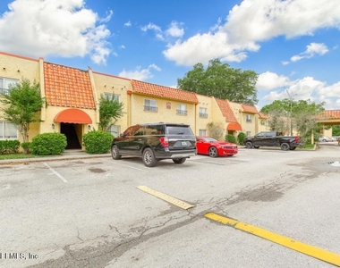 6550 Mission Court - Photo Thumbnail 1