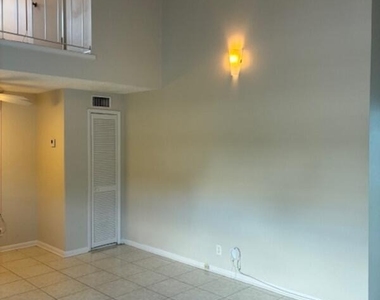 1606 King Street - Photo Thumbnail 1