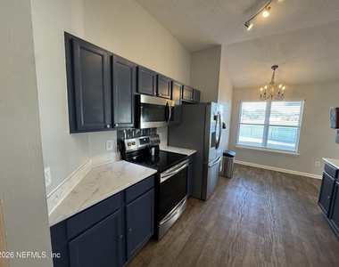 11661 Rolling River Boulevard - Photo Thumbnail 10