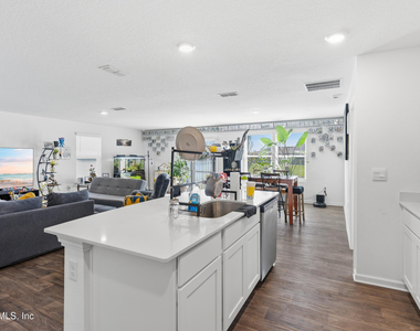 4356 Hemlock Street - Photo Thumbnail 13