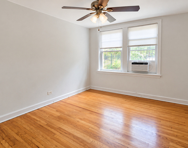 6420 N Newgard Avenue - Photo Thumbnail 10