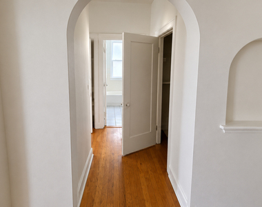 6420 N Newgard Avenue - Photo Thumbnail 13