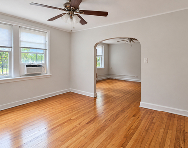 6420 N Newgard Avenue - Photo Thumbnail 2