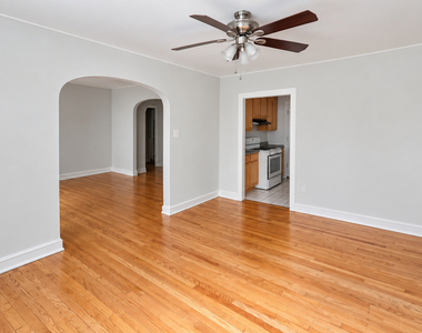 6420 N Newgard Avenue - Photo Thumbnail 9