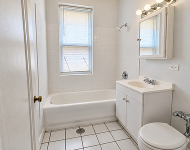 6420 N Newgard Avenue - Photo Thumbnail 6