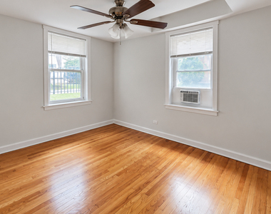 6420 N Newgard Avenue - Photo Thumbnail 14