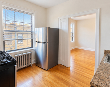 2336 W Addison Street - Photo Thumbnail 14